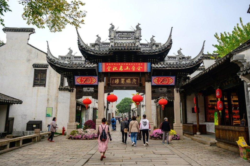 地球上最不高兴的狗——不高兴又怎么了!